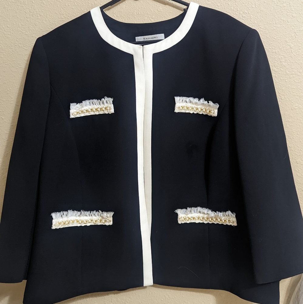 Plus size 22W black and cream Tahari Arthur S Levine jacket with pearl accents